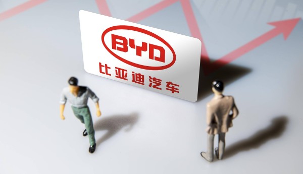 虽迟但到的比亚迪，能推动智驾普及吗？